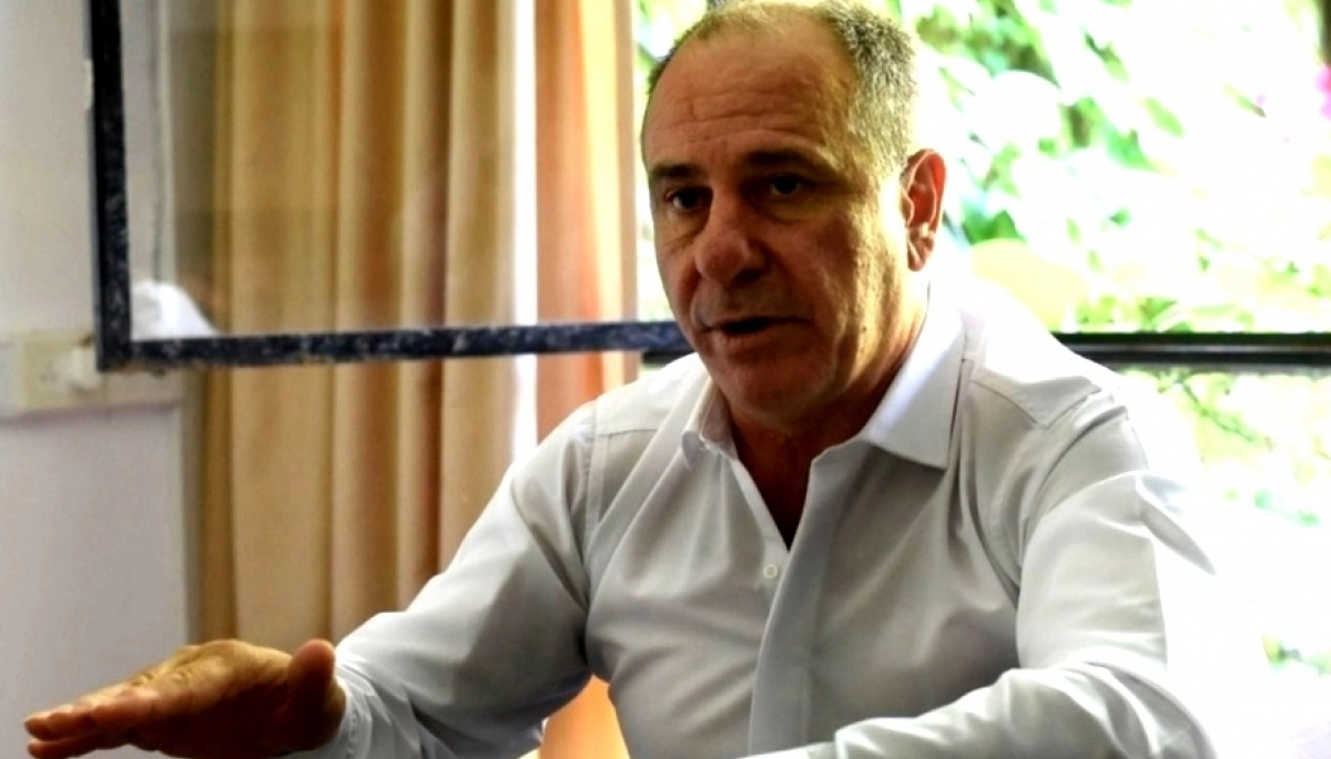 Por una actitud de Correa, el intendente de Brandsen acusó a Kicillof de discriminación