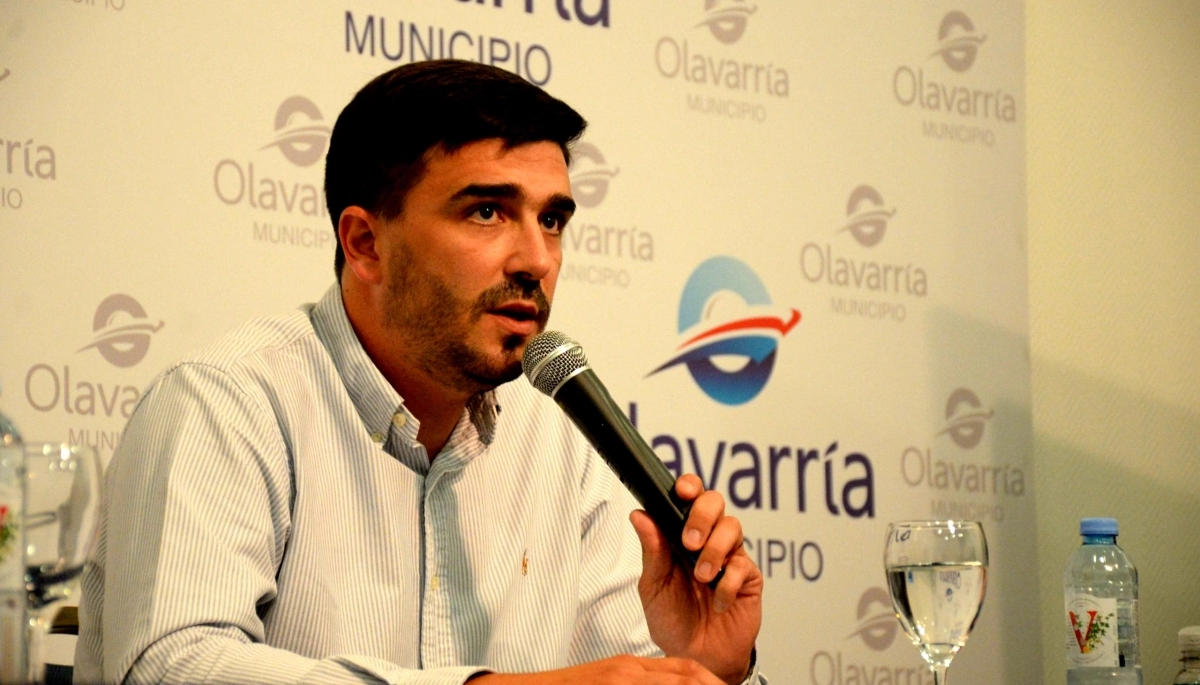 Galli no puede controlar la toma de tierras en Olavarría y denuncia “mano negra política”