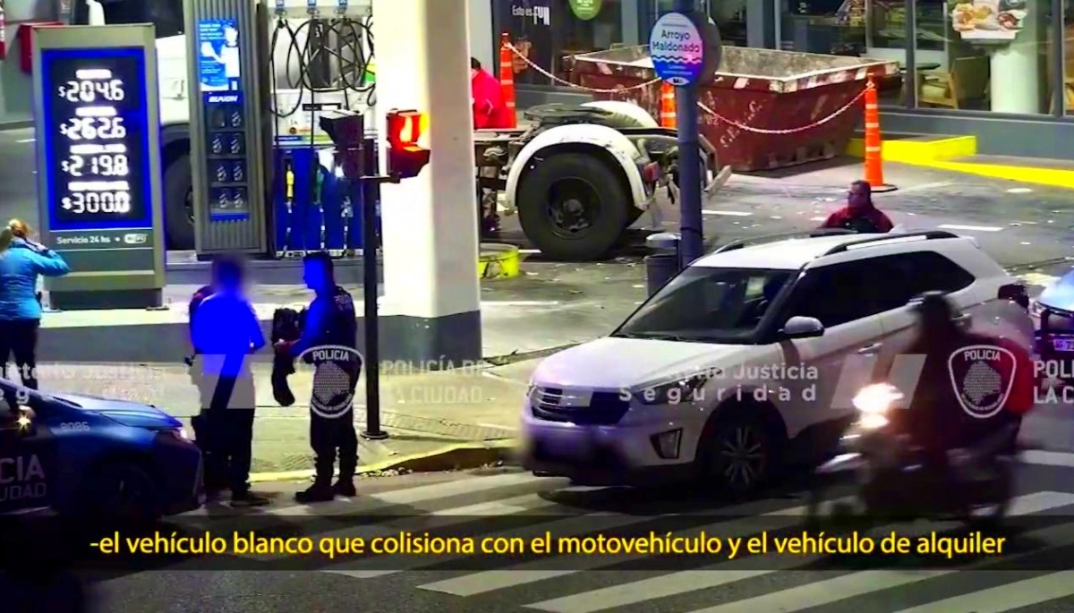 Borracho y drogado: "volaba" por Juan B. Justo hasta que atropelló a una motoquera y chocó con un taxi