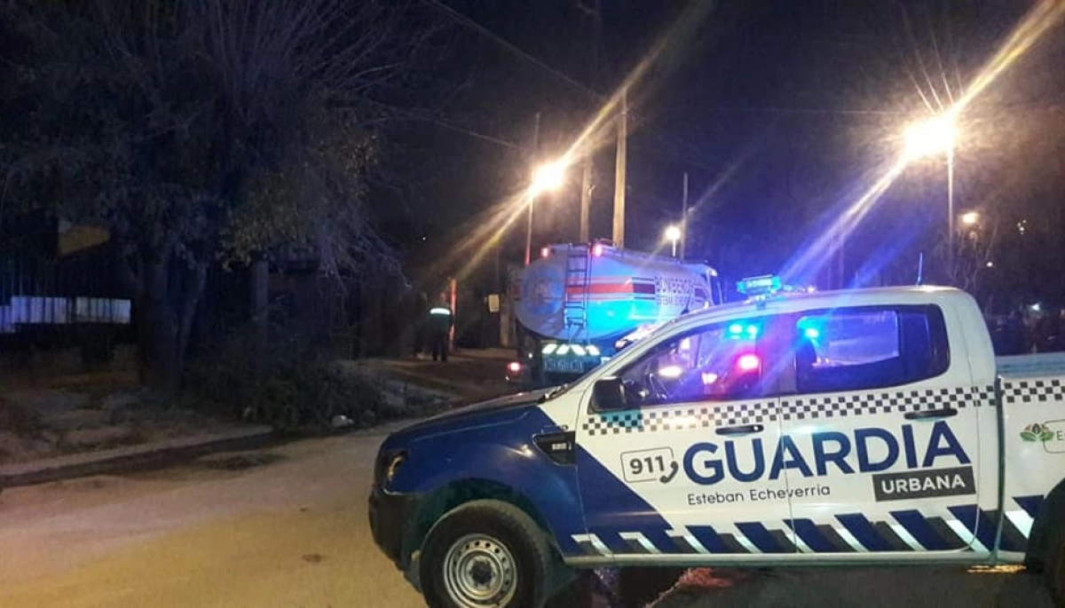En la madrugada detuvieron infraganti a dos hombres que pretendían irrumpir en una Unidad Sanitaria
