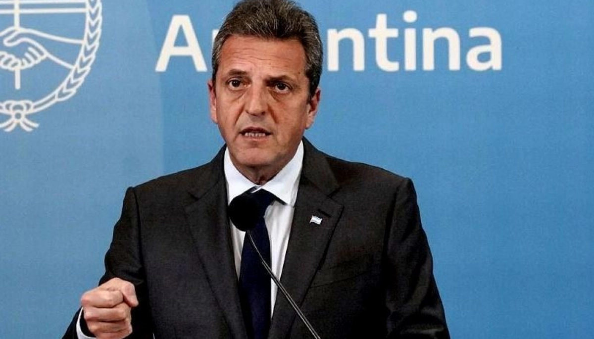 Massa anunció una compensación económica para los comerciantes que hayan sufrido saqueos