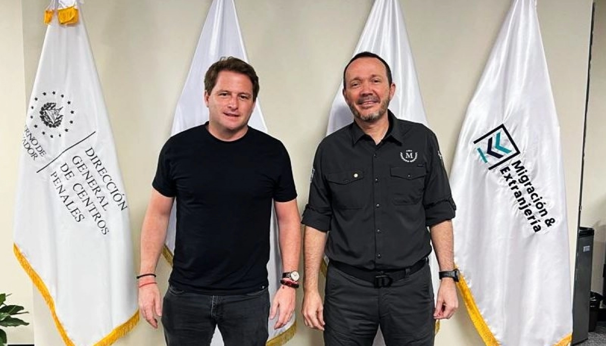 Campbell visitó El Salvador y se reunió con el ministro de Justicia y Seguridad Pública