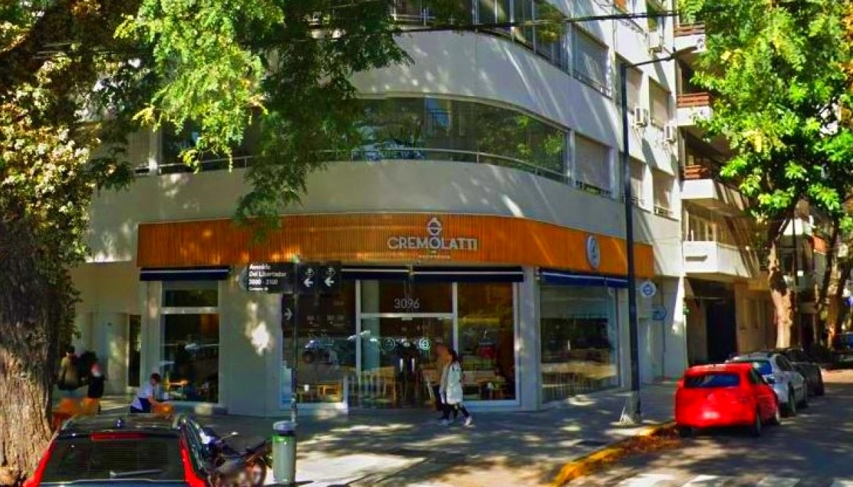 Un hombre falleció apuñalado en el tórax por un teléfono celular: "No me quiero morir"