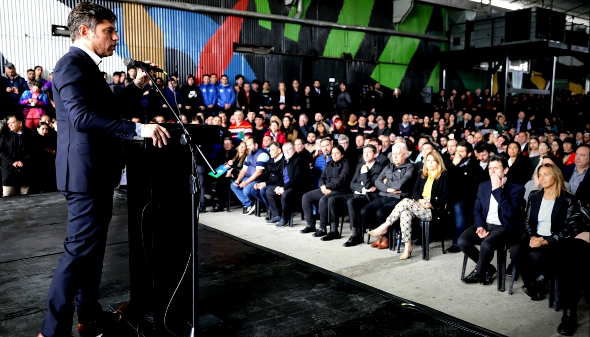 Kicillof apuntó contra opositores: “No necesitamos ni motosierra ni dinamita, necesitamos industria”