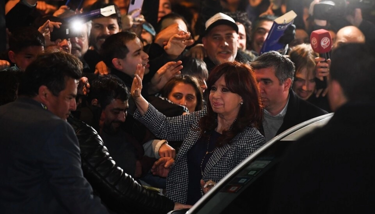 Cristina compartió dos vídeos que vinculan a Bullrich y Milei con su atentado
