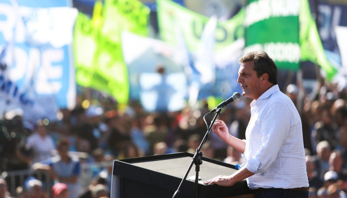 Massa relanzó su campaña en Tucumán: críticas a Milei y respaldo del PJ Nacional