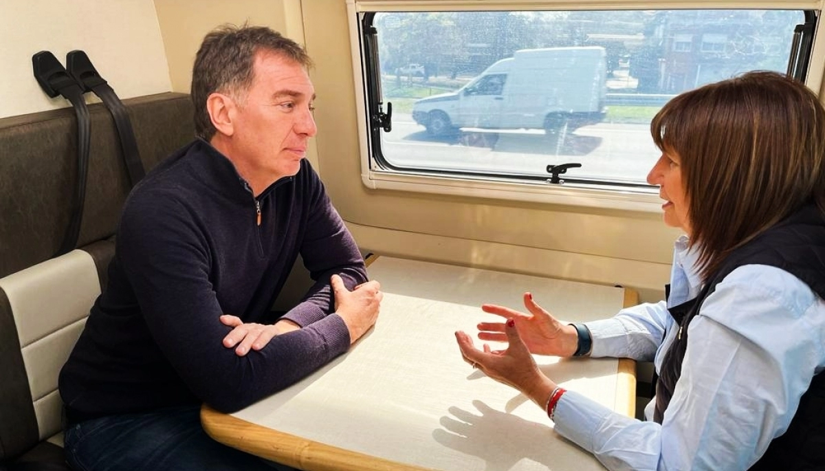 Santilli se subió a la "Patoneta" de Patricia Bullrich: recorrieron distintos municipios