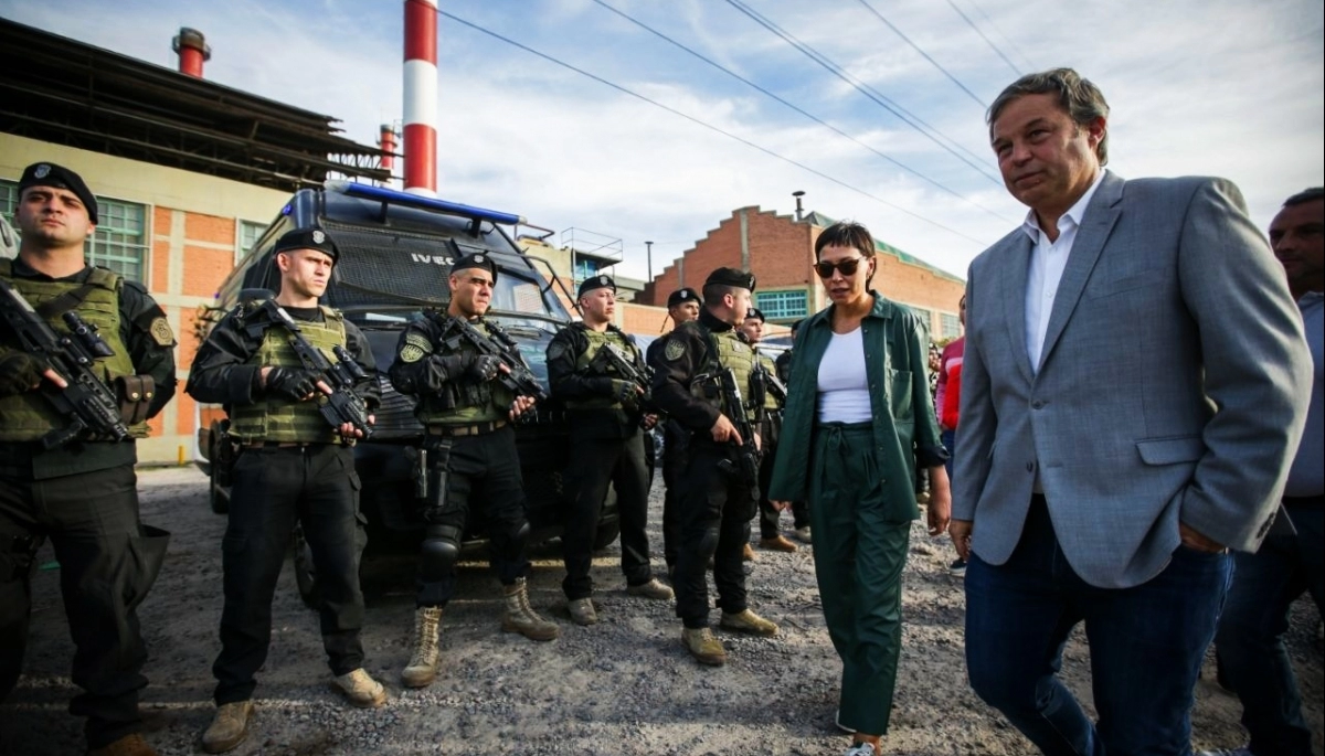 Mayra Mendoza se reunió con Cascallares para supervisar un megaoperativo de saturación policial
