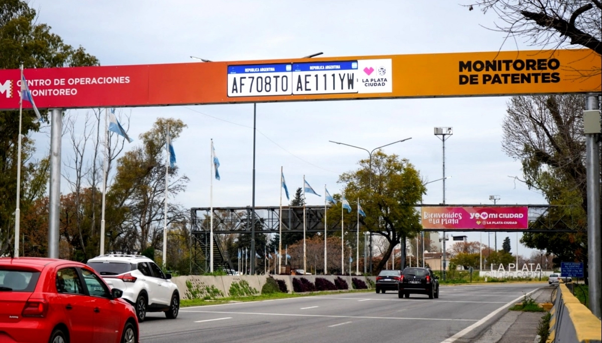 Atención: se inauguró un nuevo lector de patentes en la Autopista La Plata-Buenos Aires