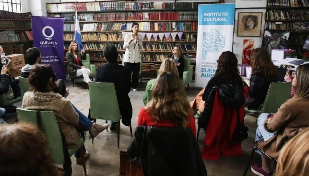 Mayra Mendoza y Saintout encabezaron el encuentro de Bibliotecas Populares en Quilmes