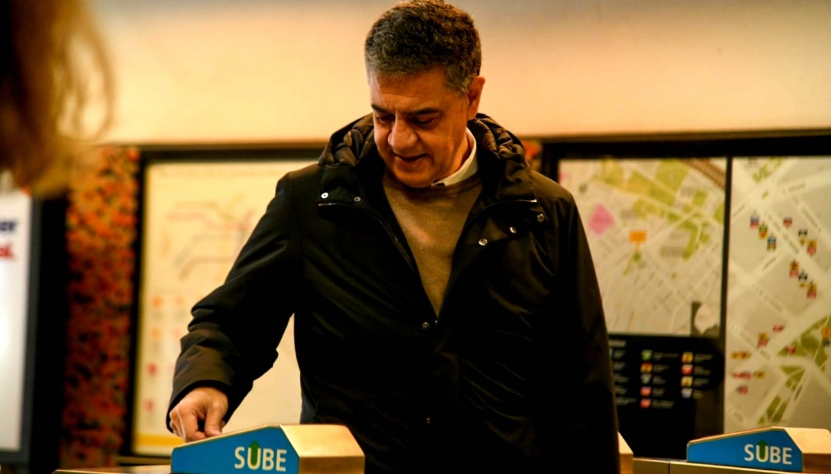 Jorge Macri pule su campaña y anunció un sistema de vigilancia para vagones del subte
