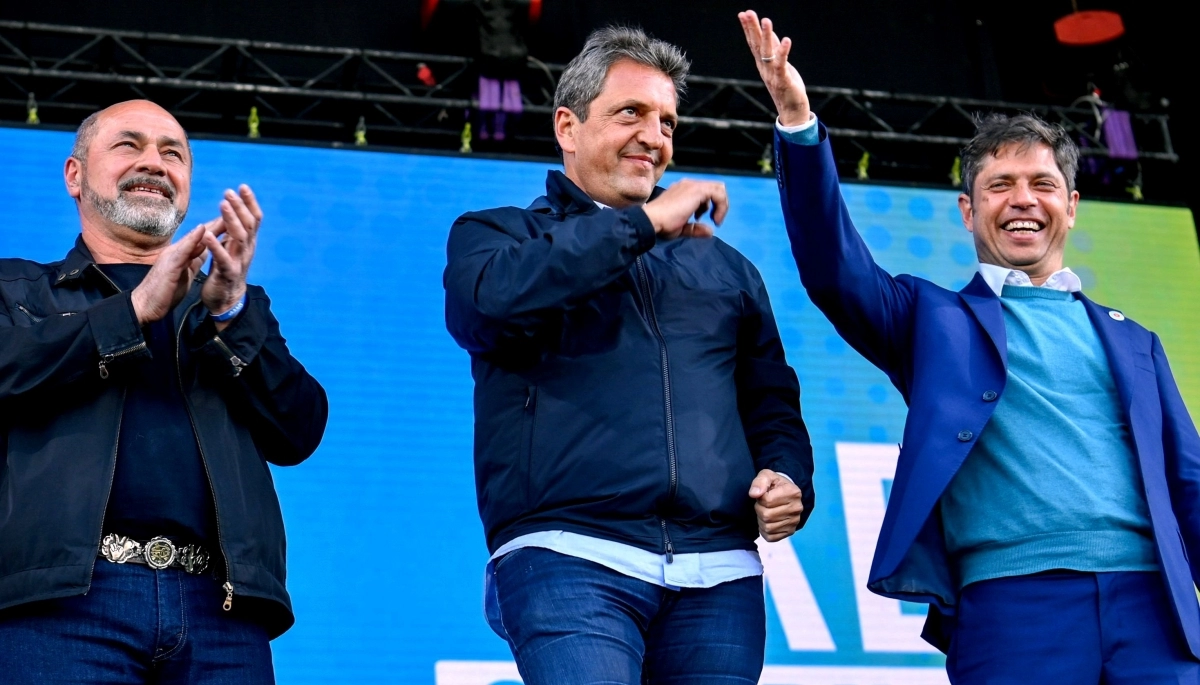 Massa y Kicillof pidieron un "gobierno de unidad nacional" con radicales y socialistas