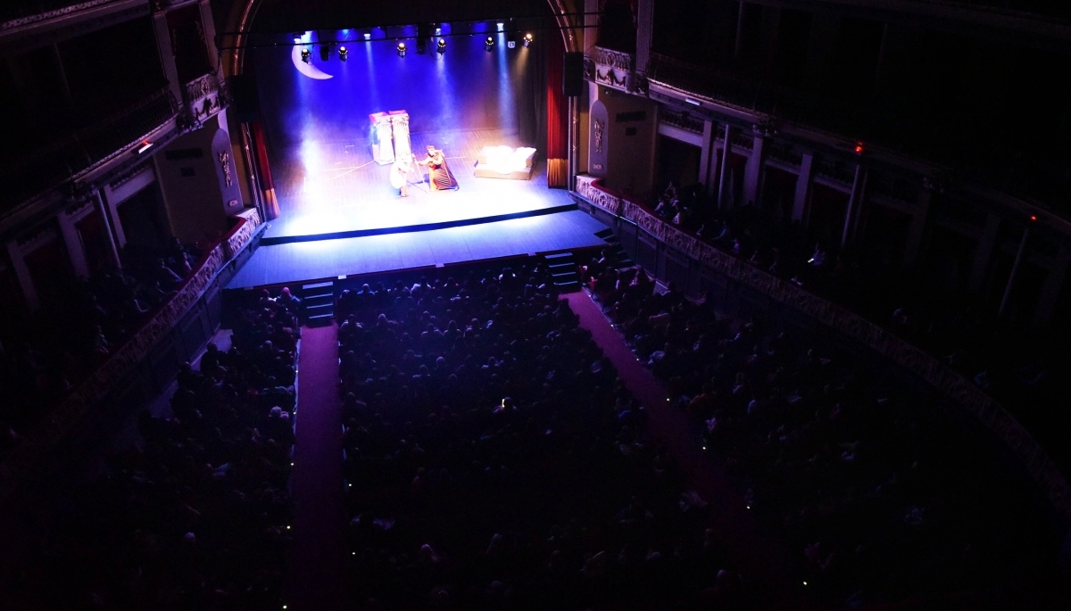 El Coliseo Podestá de La Plata llenó la agenda de octubre: Nito Mestre, Heathers y mucho más
