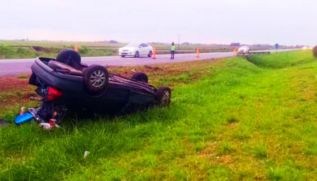 Ruta 2: en tremendos accidentes un hombre perdió la vida y tres personas resultaron heridas