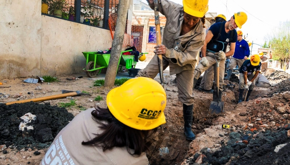 Agua potable para el Conurbano: AySA continúa con las obras sobre los barrios de Quilmes