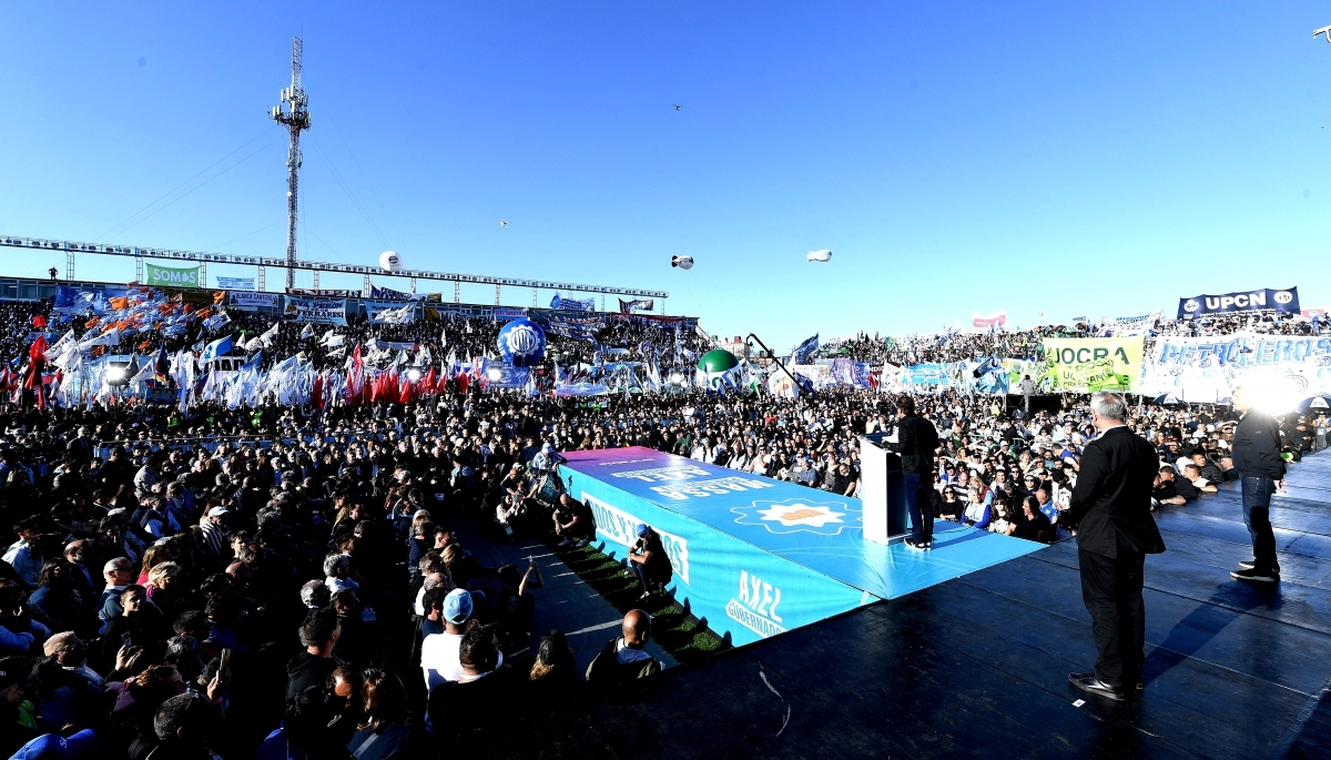 Kicillof cerró su campaña: repasó su gestión y criticó el plan “motosierra”