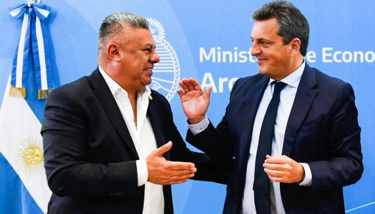 Massa anunció que vuelve el público visitante en el Fútbol Argentino