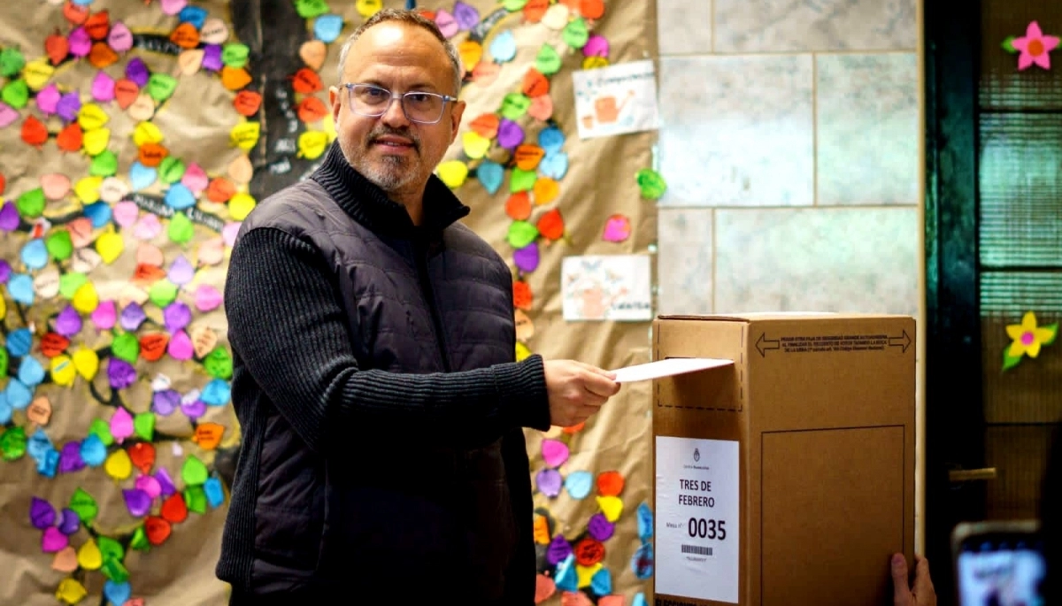 Votó Valenzuela en Tres de Febrero: “Sea cual fuere el resultado, que el lunes sea un día tranquilo”