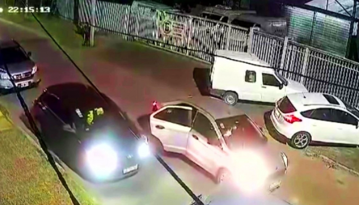 Oferta engañosa: ladrones armados hicieron 2x1 y les sustrajeron los autos a los "clientes"