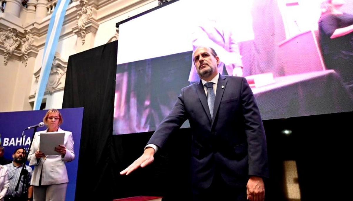 Susbielles asumió en Bahía Blanca y recalcó que la gente necesita “soluciones con urgencia”