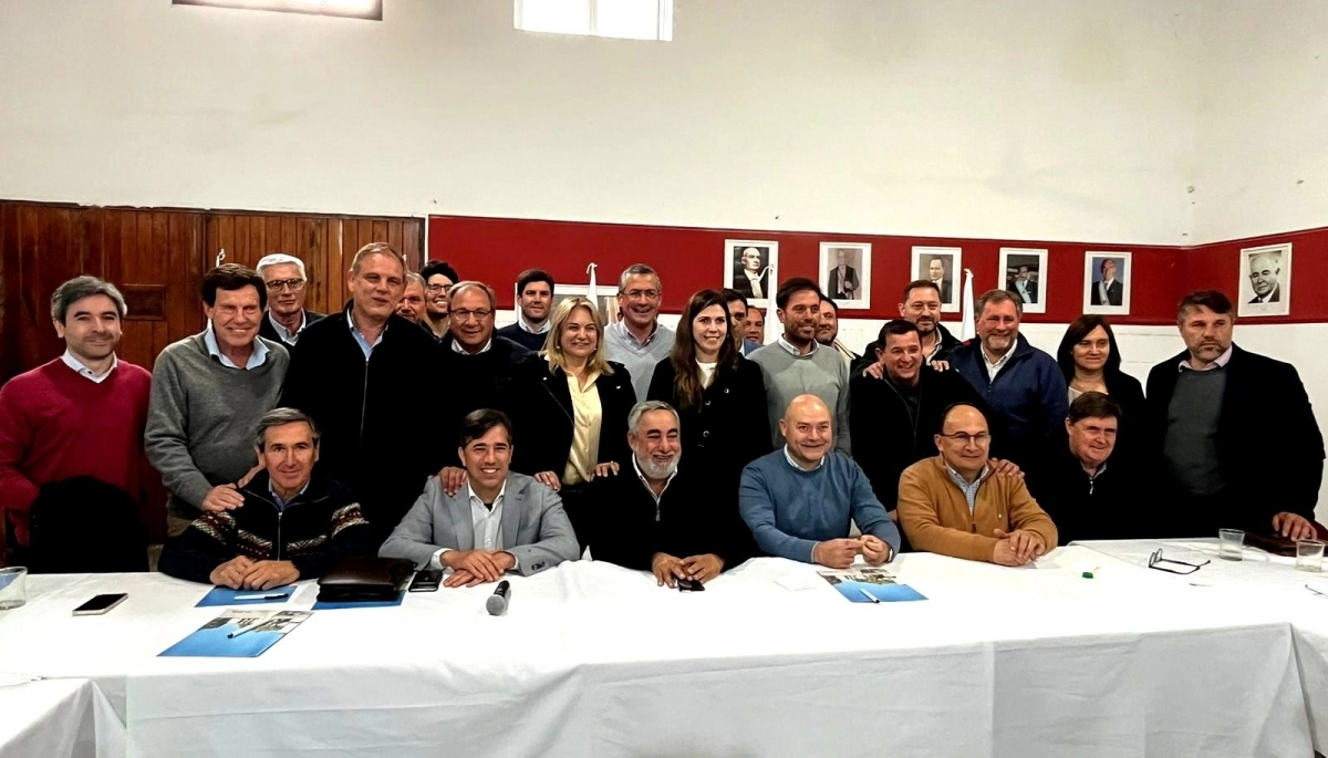 Qué condiciones estableció el radicalismo para aprobarle el endeudamiento a Kicillof