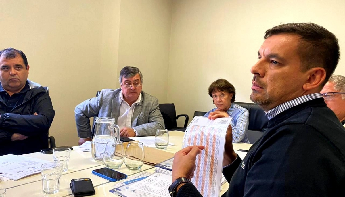 “No necesitamos cortar las rutas; con parar los camiones es suficiente”; la advertencia de Fleteros a Bullrich