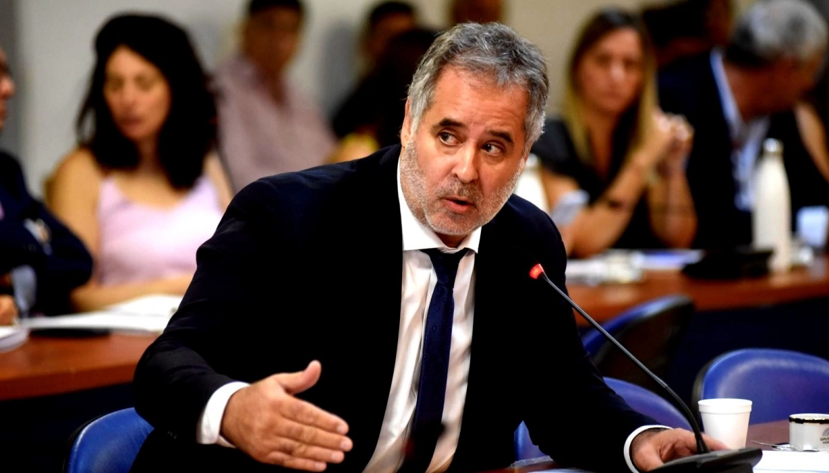 El “Topo” Rodriguez cargó contra Milei por el “brutal” tarifazo del gas y defendió la zona fría