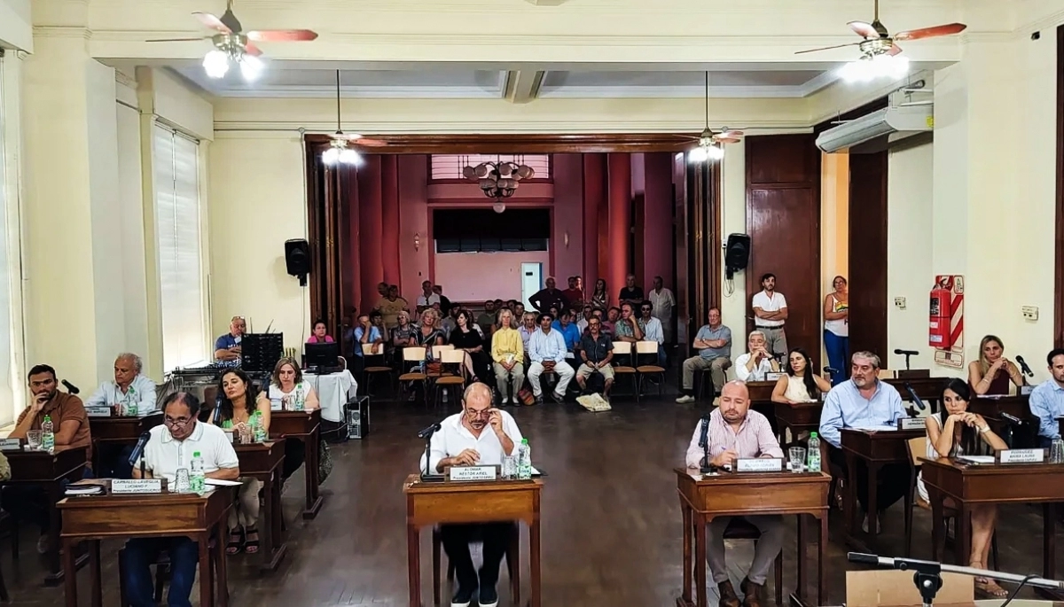 Enojados por la suba de tasas al campo, concejales de Bolívar se fueron del recinto