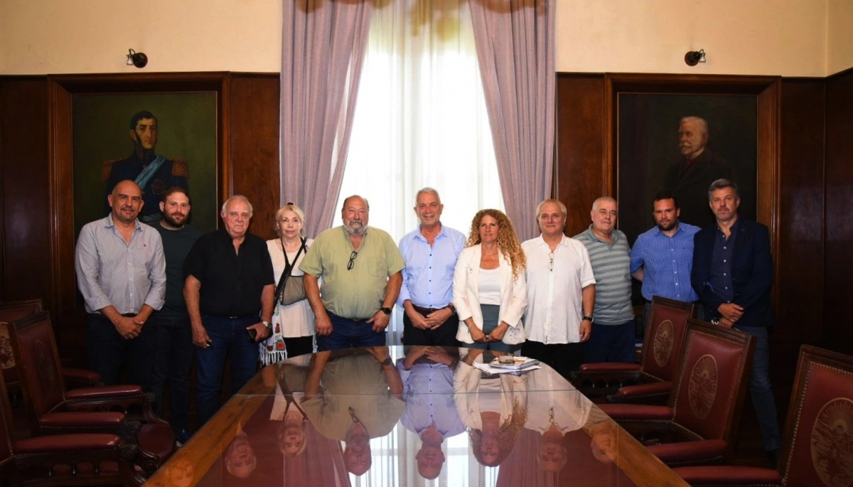 Empresarios manifestaron a Alak su preocupación por la inseguridad y la venta ambulante