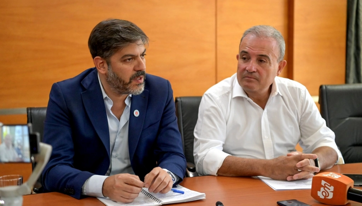 Kicillof empieza a tender puentes con otras provincias para enfrentar el Decretazo de Milei