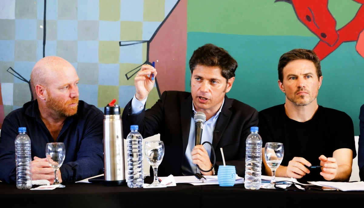 Kicillof brindó una Conferencia de Verano y mostró preocupación por la caída del turismo
