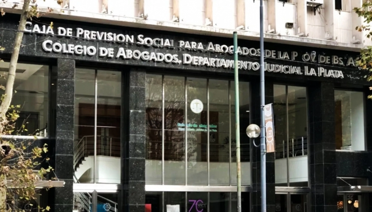 Con una carta a legisladores, los abogados bonaerenses rechazaron el DNU de Milei