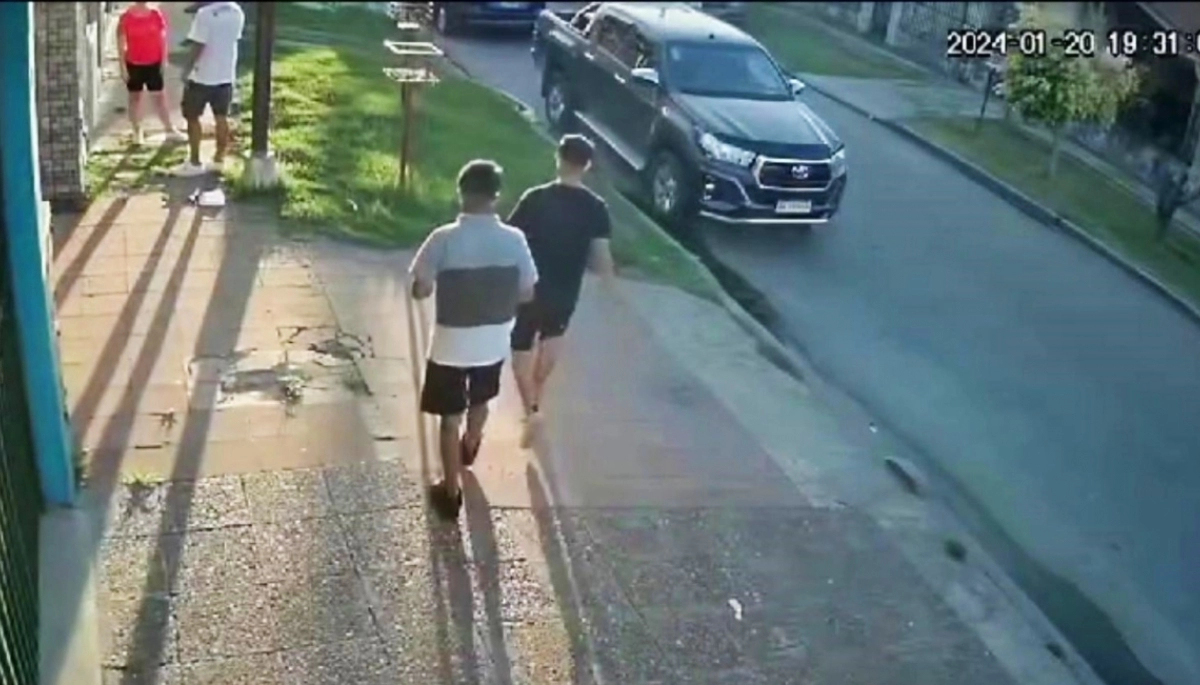 Sangriento robo de automotor: se resistió, los intentó desarmar y le dieron dos balazos