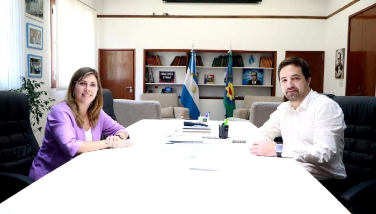 Kreplak recibió a la intendenta de Pellegrini y acordaron la gratuidad de la salud en el municipio
