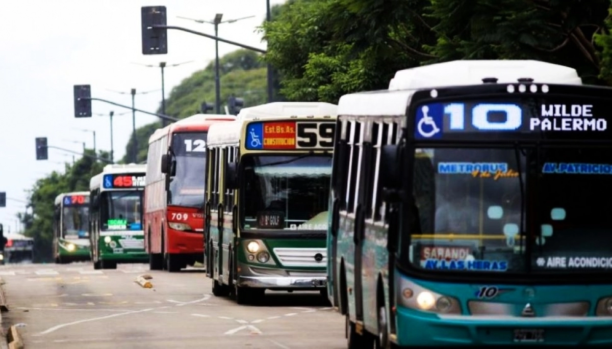 Sin aumentos en febrero: empresarios del transporte insisten con subir las tarifas del boleto