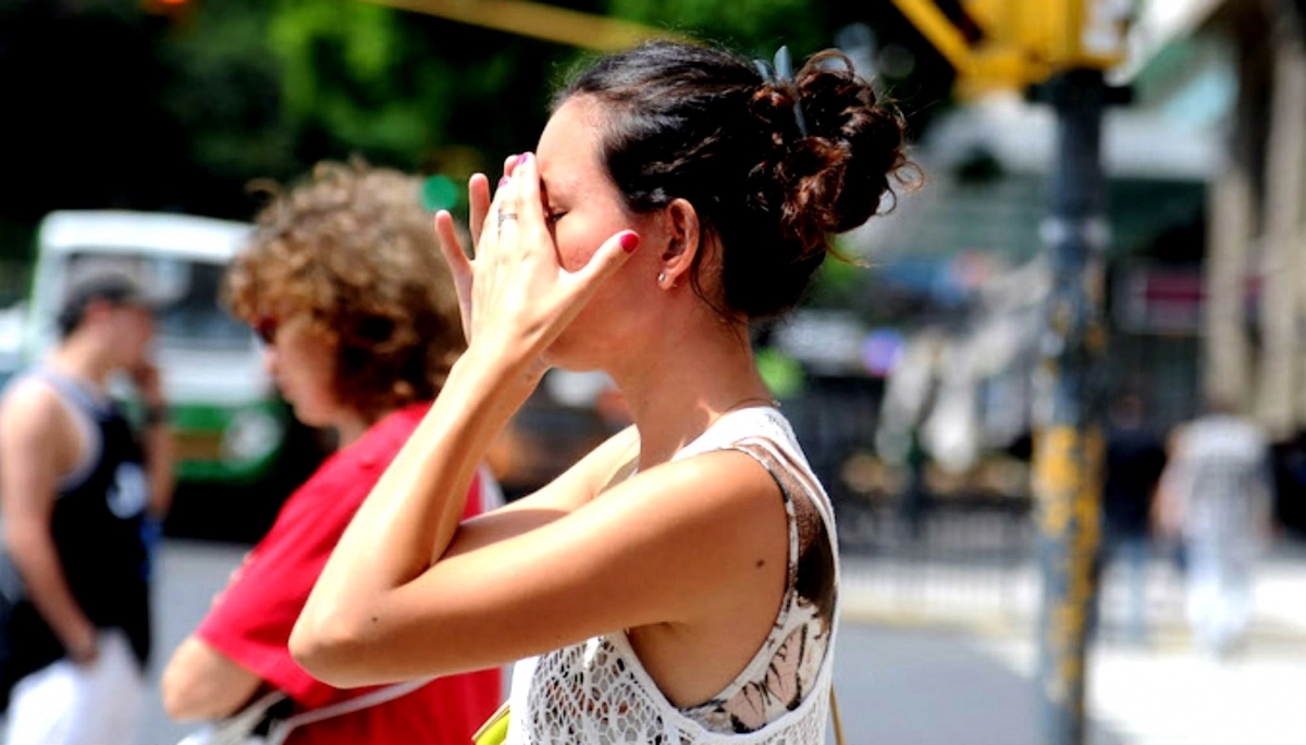Febrero llegó con calor: alerta roja en más de 60 municipios de la Provincia