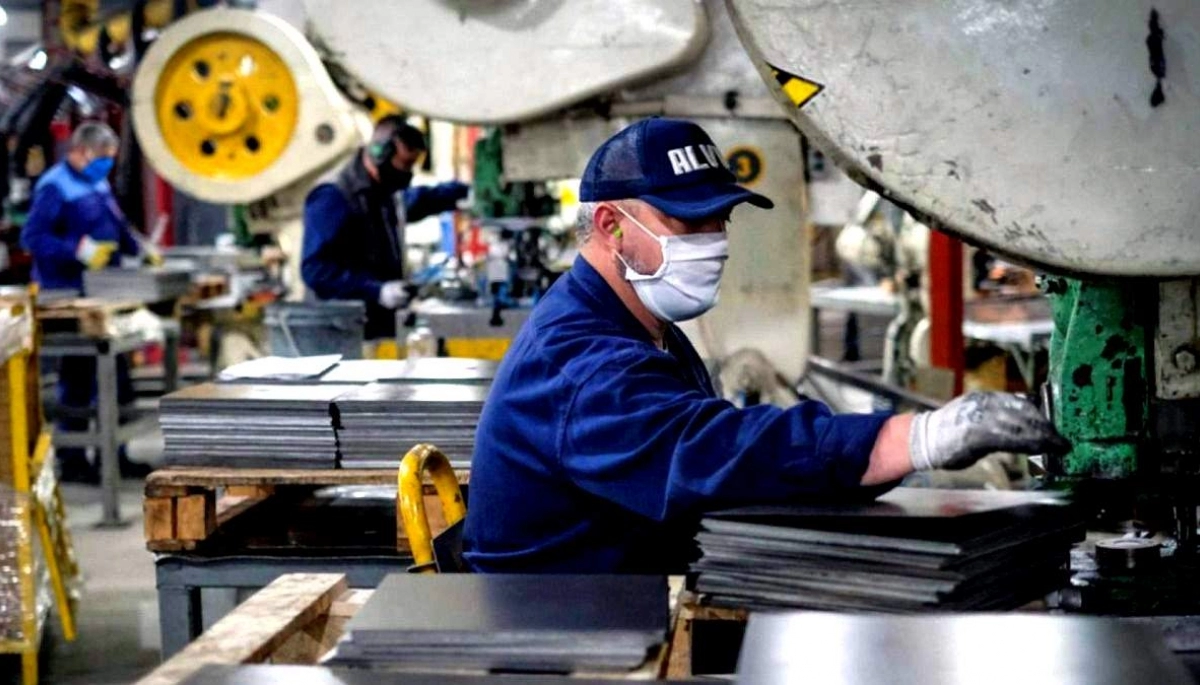 Números desalentadores: las cifras de la industria y la construcción en Provincia