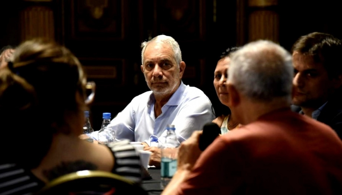 Alak denunció en la Justicia a la gestión de Garro por los contratos “truchos”