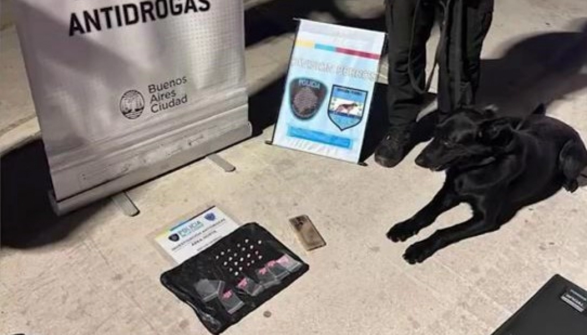 Detuvieron a un dealer que habría ofrecido drogas sintéticas en una concurrida fiesta electrónica