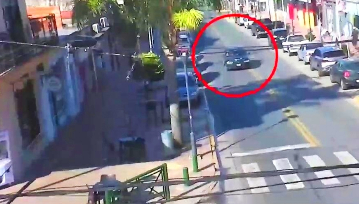 Dos hombres que circulaban en auto y a los tiros, fueron detenidos por el COT