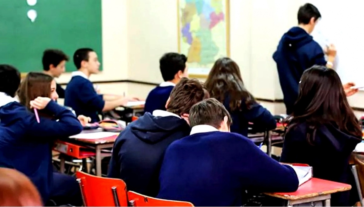 Con topes de aumentos, autorizaron subas en las cuotas de colegios privados bonaerenses
