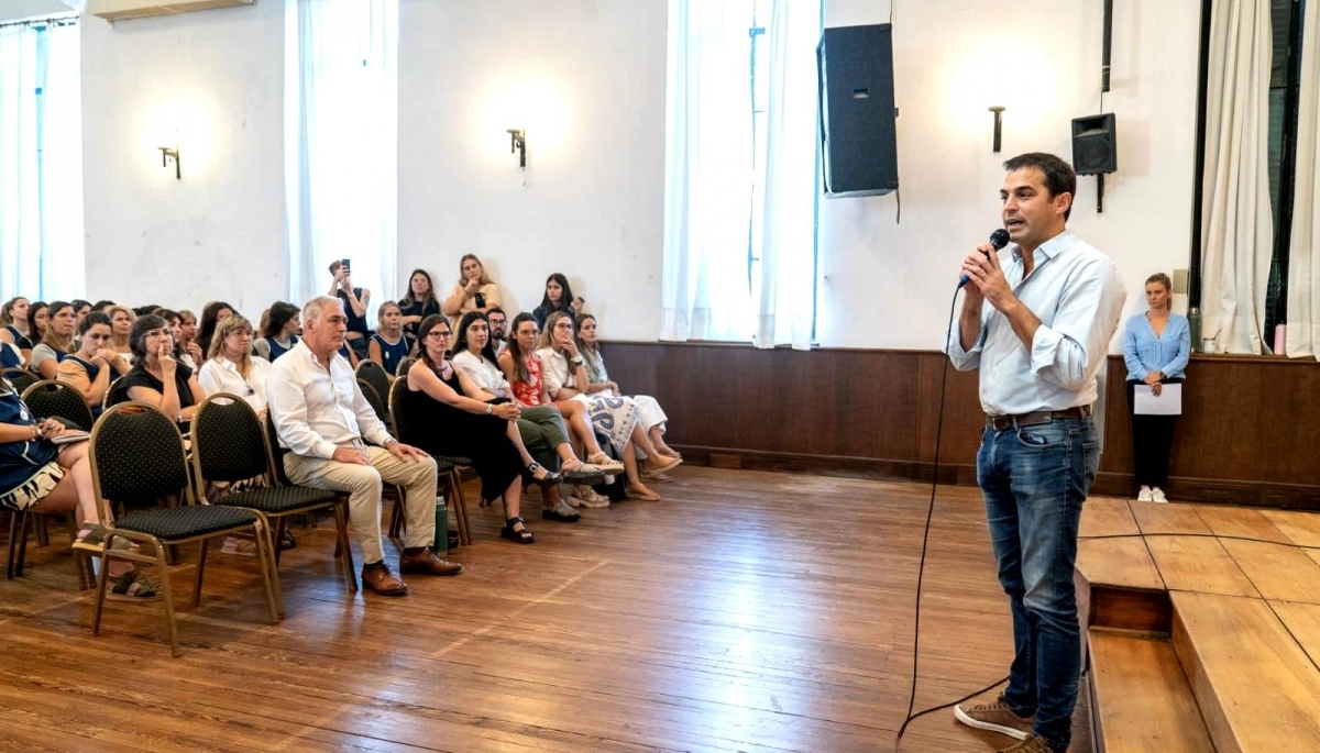 Junto a Esteban Bullrich, el intendente de San Isidro inició las jornadas de capacitación docente