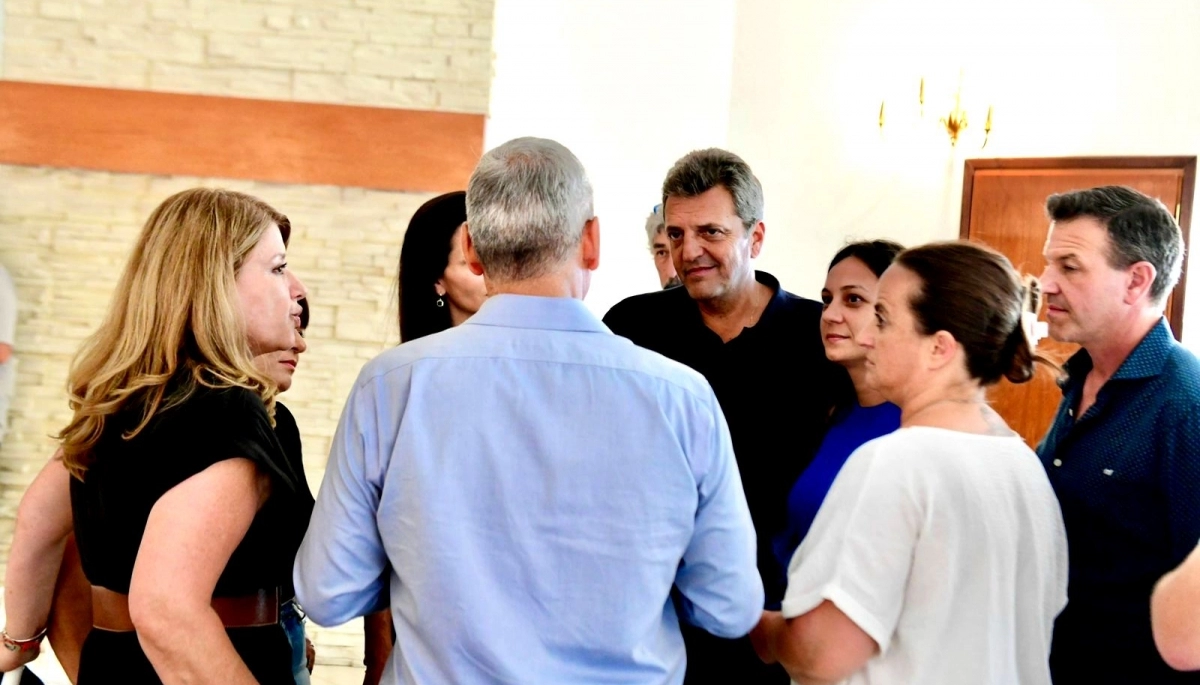 Con Massa a la cabeza, intendentes del FR trazan su camino en la era Milei