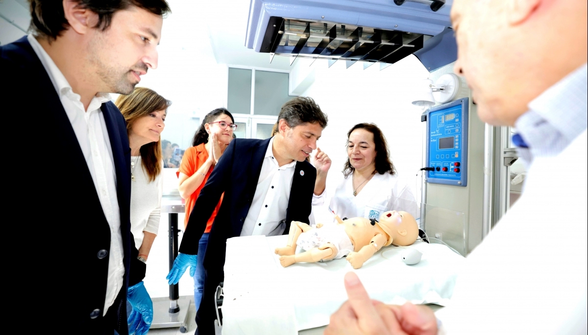 Kicillof lanzó “Mi Salud Digital” y fustigó a Milei: “A cada lugar que vamos se pide más obra pública”