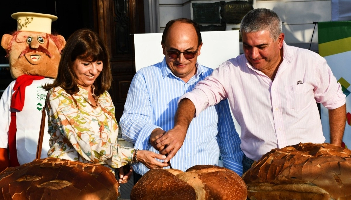 Con más de 13.000 muestras gigantes, Saladillo se prepara para la “Fiesta de la Galleta de Piso”