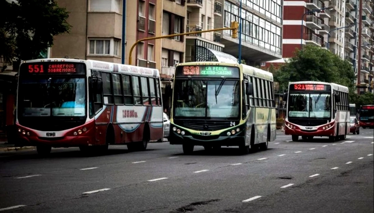Por incumplimientos de Milei, la UTA amenazó con un paro de colectivos que afectará al AMBA