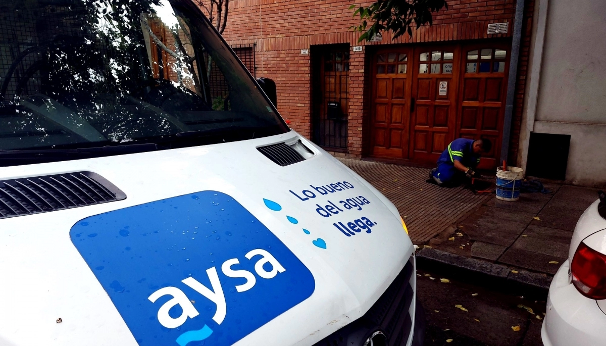 Aysa aumentará un 209% y tendrá actualizaciones mensuales: cuánto pagarán en el AMBA