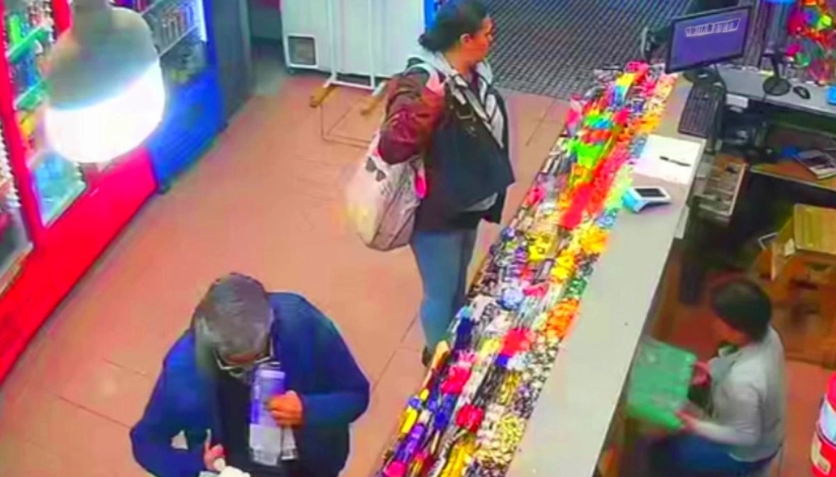 Ladrones golosos: robaron miles de pesos en chocolates y con la modalidad "mechero"