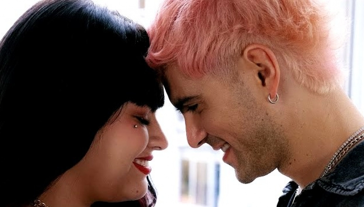 Fer Vázquez, Flor Álvarez y el estreno de “Te Amo ♡”, una canción que festeja el amor