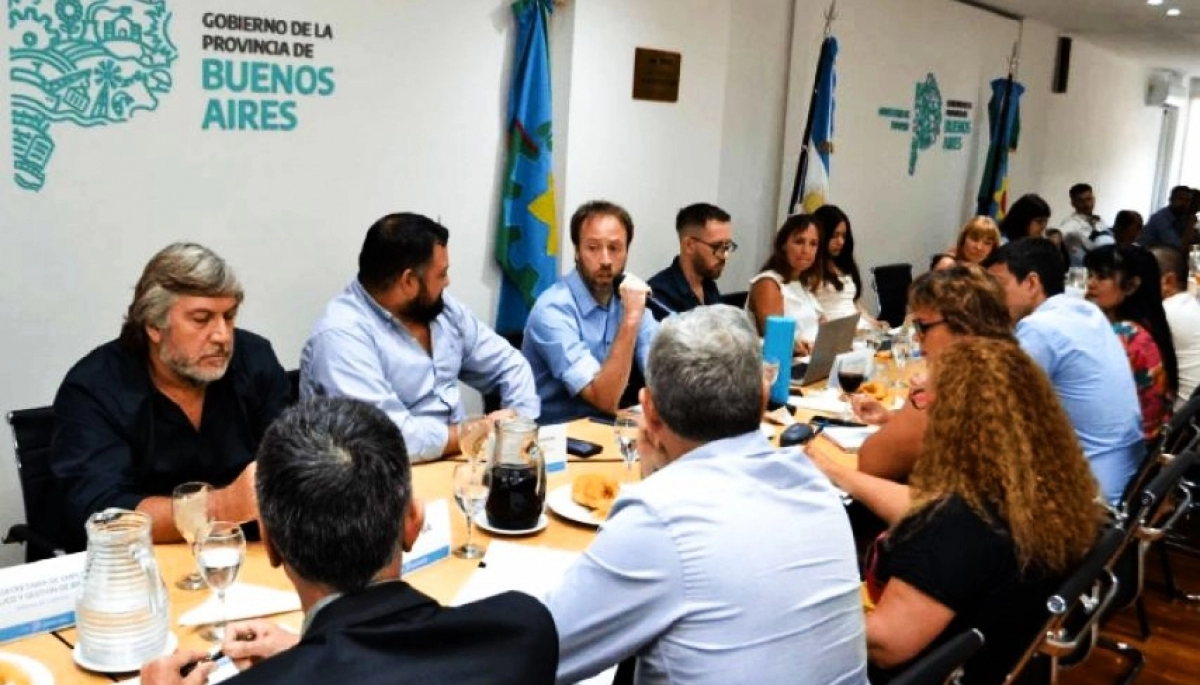 Los dejaron con las ganas: Provincia citó a sindicatos, pero ni mencionaron las paritarias